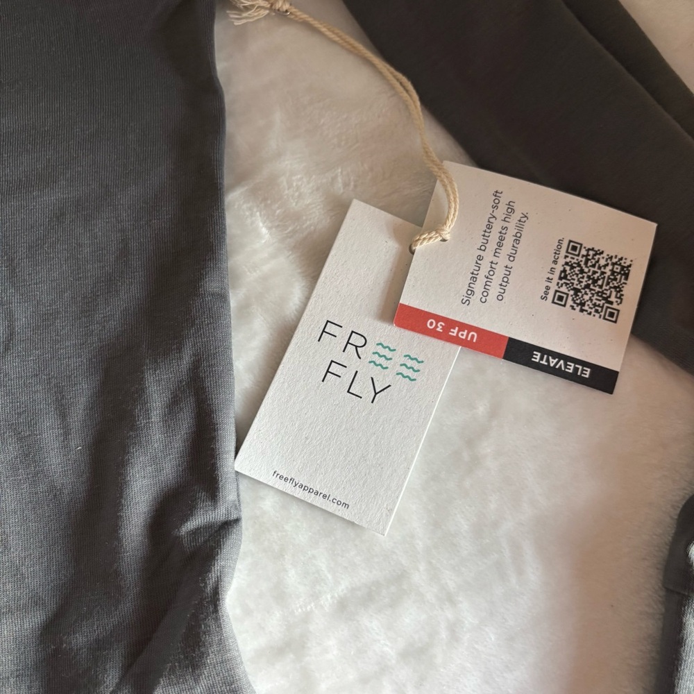 FREE FLY Women's Elevate Long Sleeve Tee Size L in Smoke Gray NWT - Picture 7 of 12
